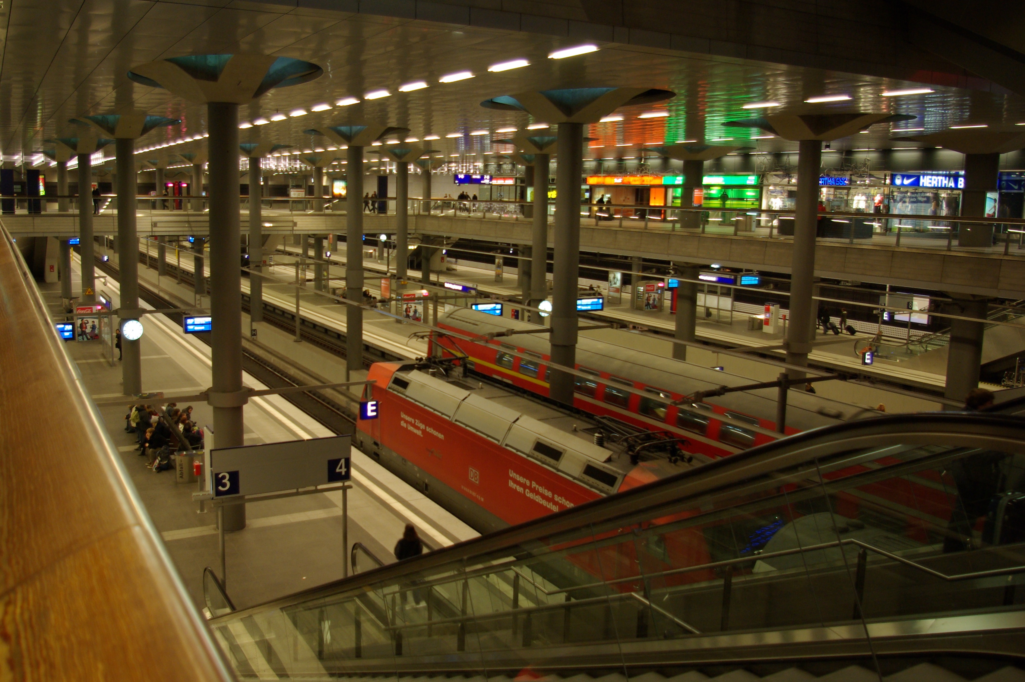 Berlin Hauptbahnhof 004